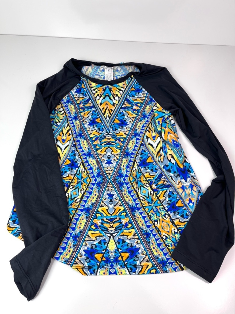 Bar III long-sleeve rash guard swimsuit top blue yellow Aztec pattern sz medium